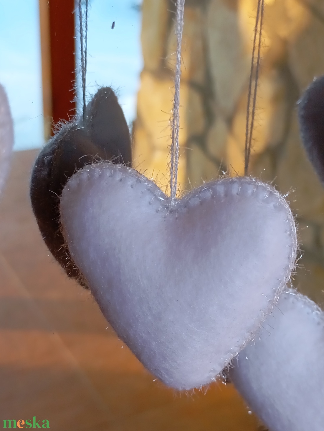 Téli filc harang ajtó- és ablakdísz � szíves, kézzel készült dekor (teljesen fehér) - otthon & életmód - dekoráció - ajtó- és ablak dekoráció - ablakdísz - Meska.hu