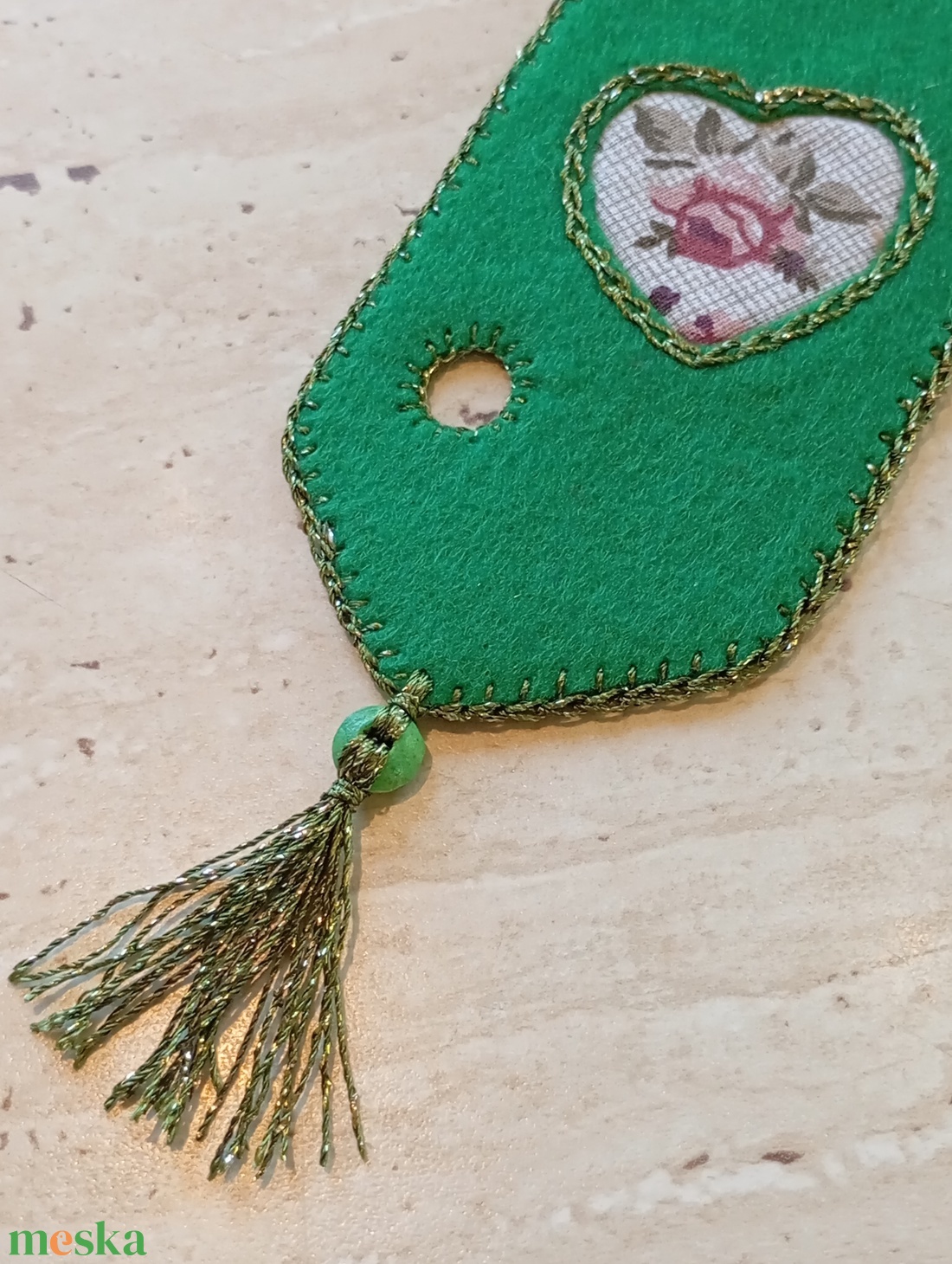 Filc könyvjelző textil szívmintával � zöld, sötétzöld - könyv & zene - könyvjelző - Meska.hu