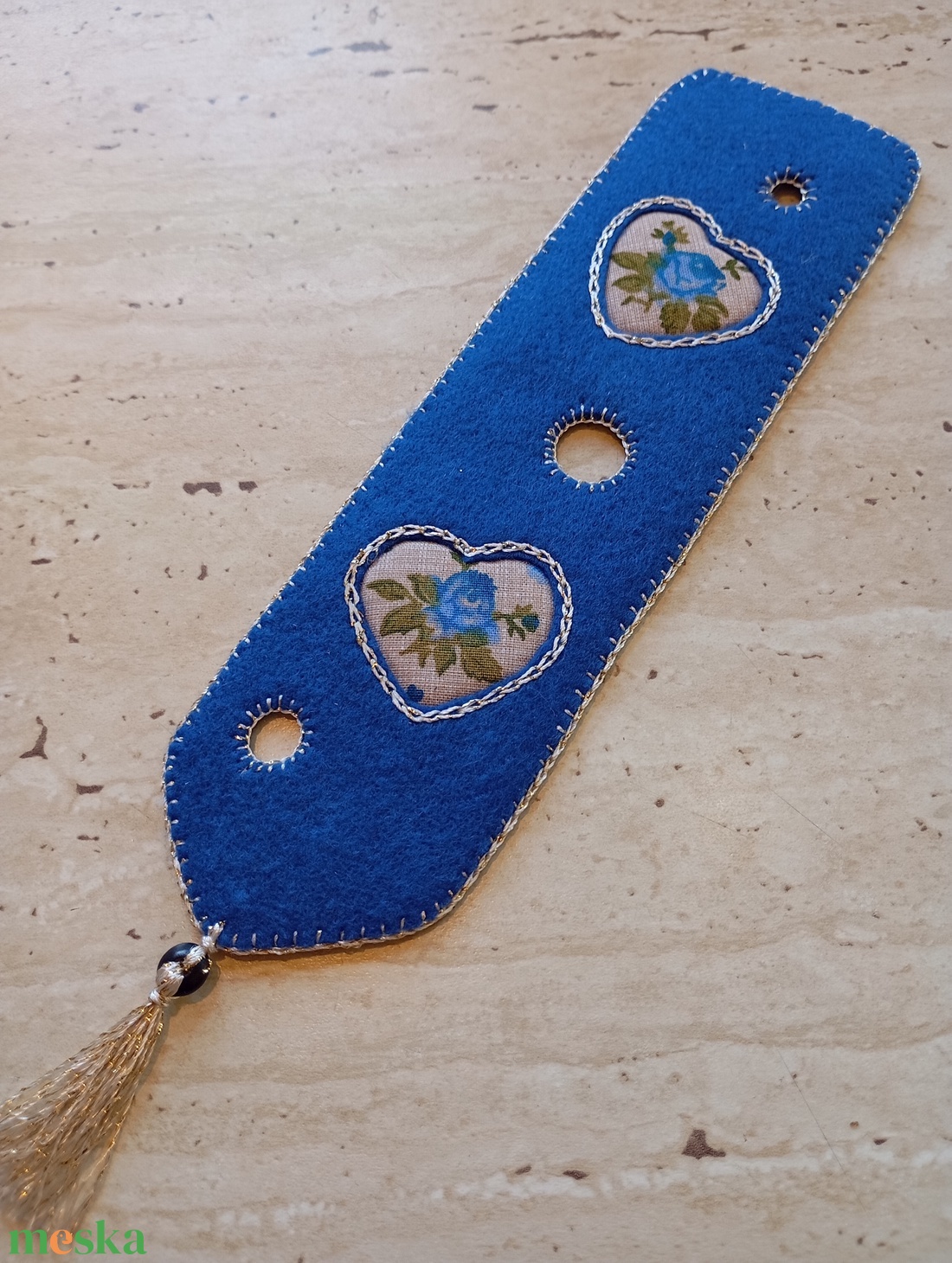 Királykék filc könyvjelző kék rózsás szívmintával - könyv & zene - könyvjelző - Meska.hu