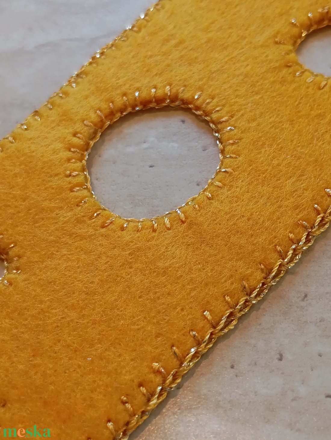 Napsárga filc könyvjelző körmintával - könyv & zene - könyvjelző - Meska.hu