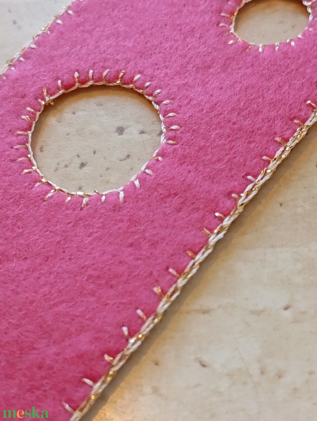 Rózsaszín filc könyvjelző körmintával - könyv & zene - könyvjelző - Meska.hu