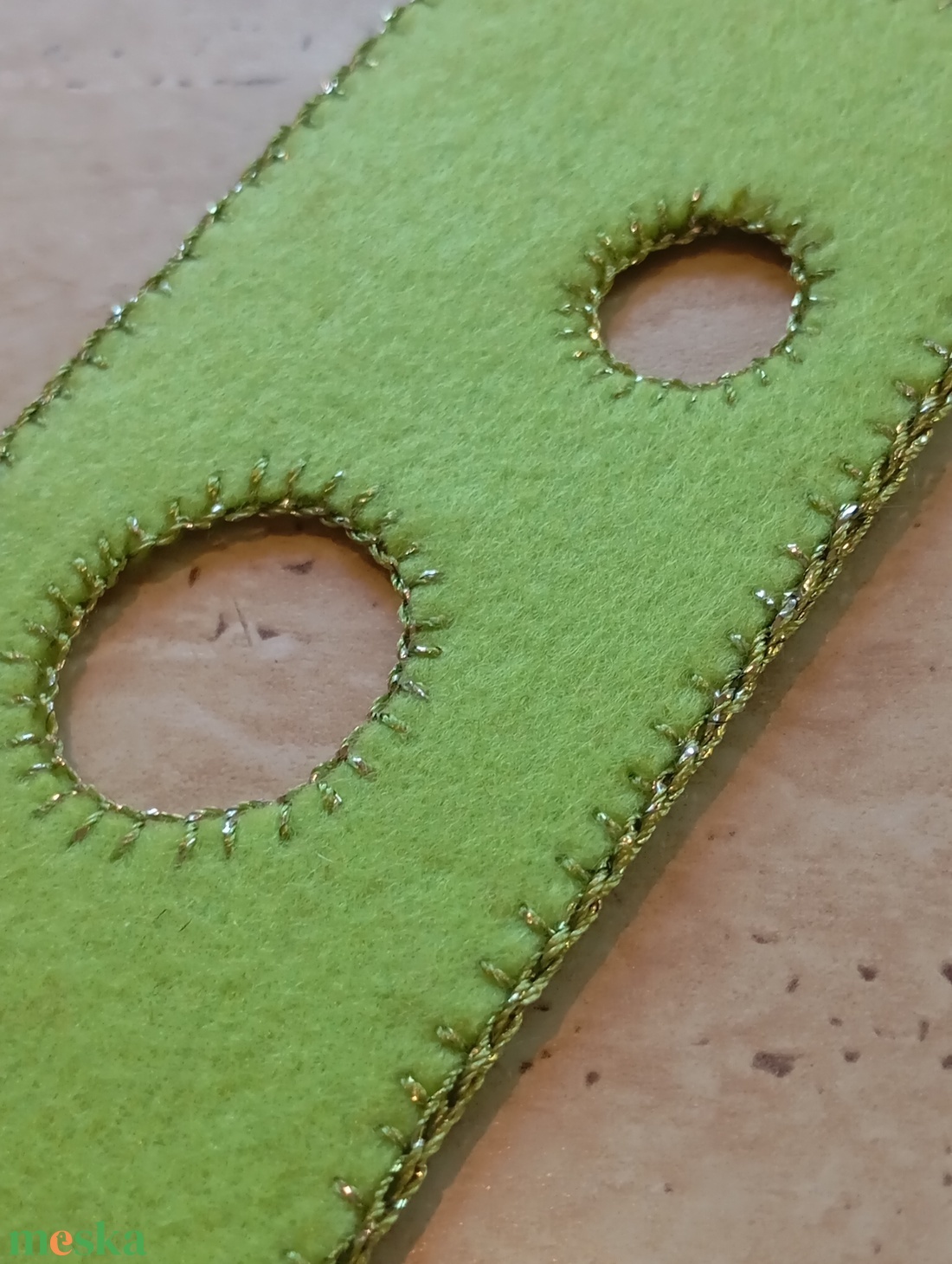 Világoszöld filc könyvjelző körmintával - könyv & zene - könyvjelző - Meska.hu