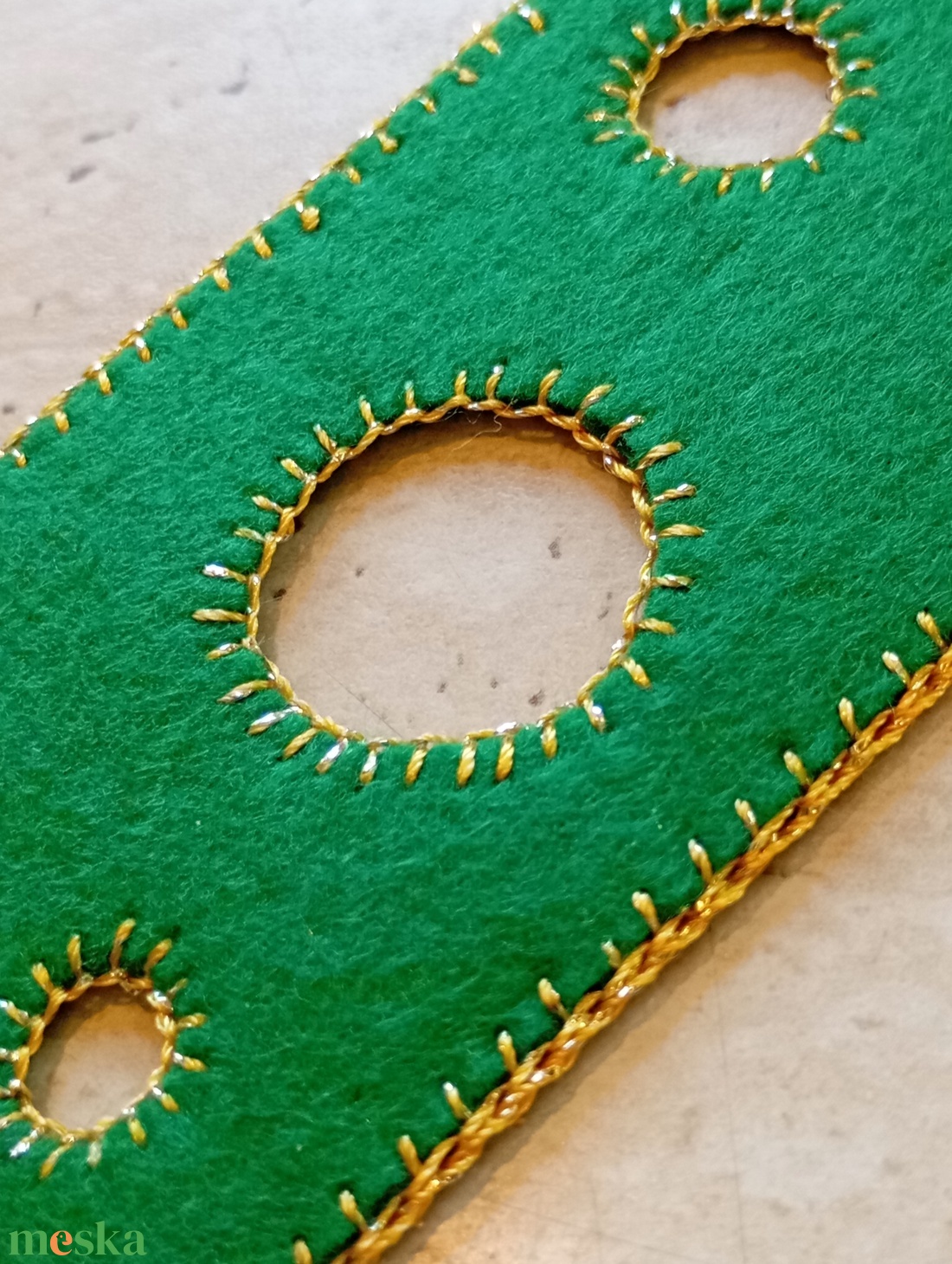 Zöld filc könyvjelző körmintával - könyv & zene - könyvjelző - Meska.hu