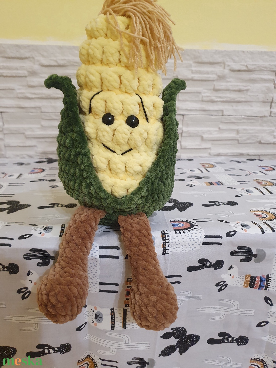Horgolt kukorica lógó lábakkal - játék & sport - plüssállat & játékfigura - más figura - Meska.hu