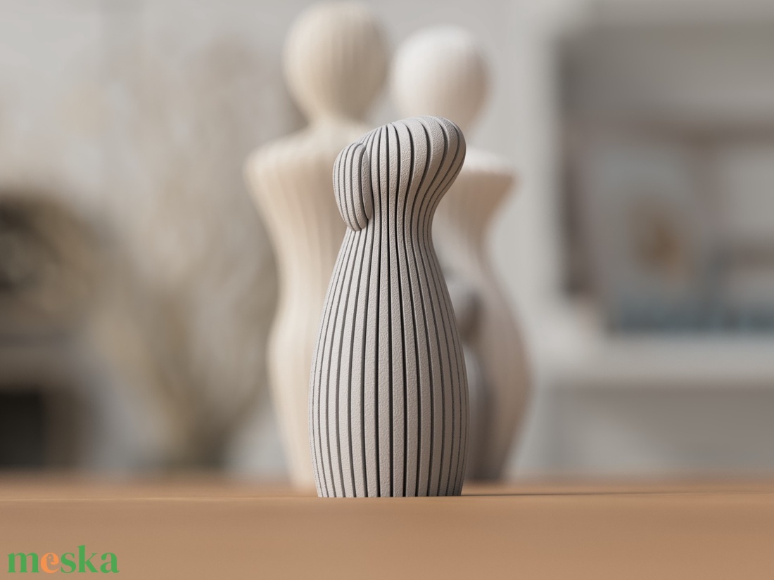 3D kutya lógó füllel - otthon & életmód - dekoráció - asztal és polc dekoráció - asztaldísz - Meska.hu