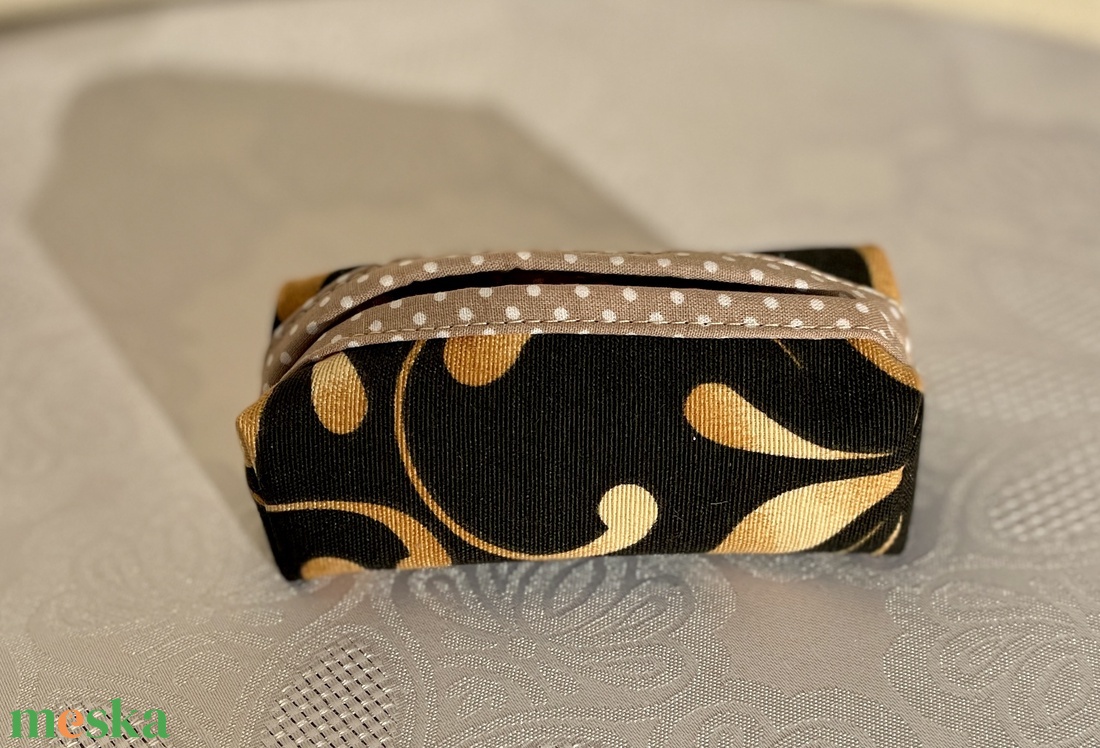 Vászon zsebkendőtartó - táska & tok - pénztárca & más tok - zsebkendőtartó tok - Meska.hu