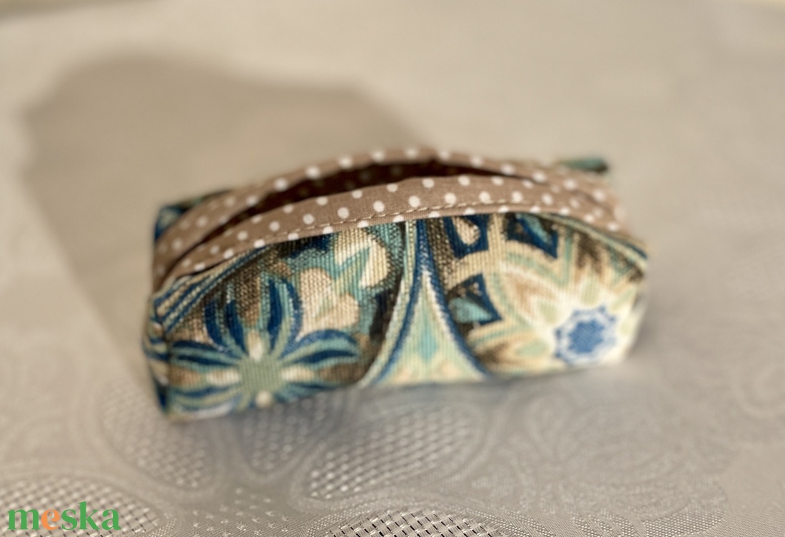 Vászon zsebkendőtartó - táska & tok - pénztárca & más tok - zsebkendőtartó tok - Meska.hu