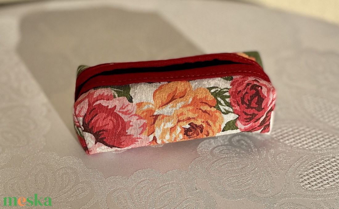 Vászon zsebkendőtartó - táska & tok - pénztárca & más tok - zsebkendőtartó tok - Meska.hu