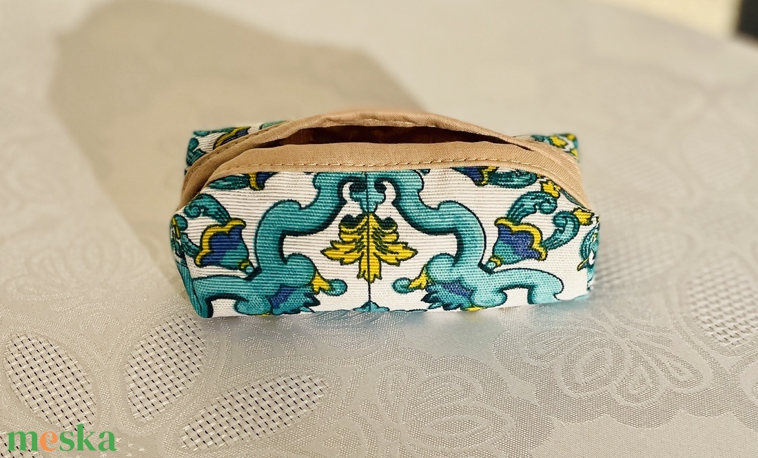 Vászon zsebkendőtartó - táska & tok - pénztárca & más tok - zsebkendőtartó tok - Meska.hu