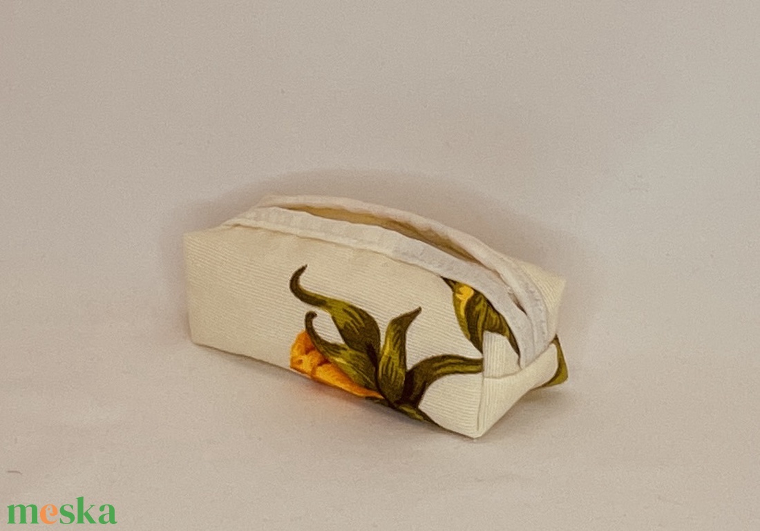 Vászon zsebkendőtartó - táska & tok - pénztárca & más tok - zsebkendőtartó tok - Meska.hu