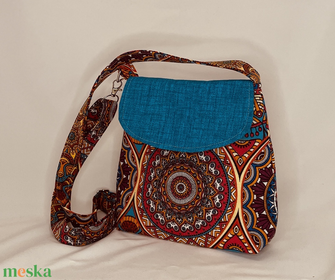 Mintás női oldaltáska - táska & tok - kézitáska & válltáska - vállon átvethető táska - Meska.hu