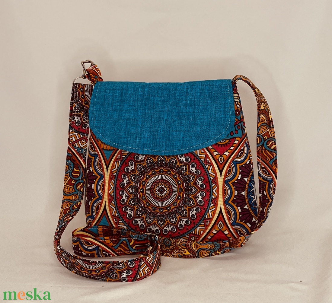 Mintás női oldaltáska - táska & tok - kézitáska & válltáska - vállon átvethető táska - Meska.hu