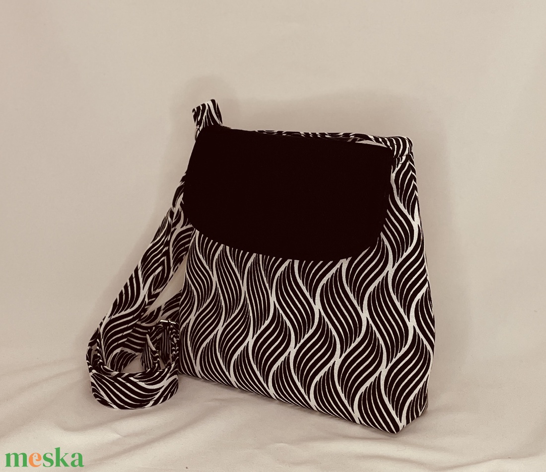 Mintás női oldaltáska - táska & tok - kézitáska & válltáska - vállon átvethető táska - Meska.hu