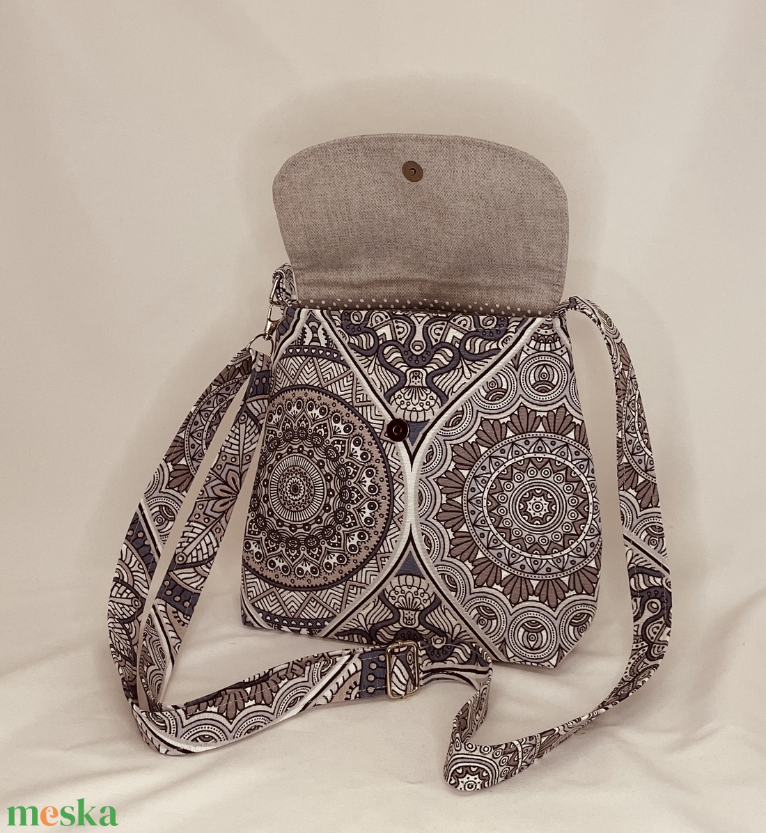 Mintás női oldaltáska - táska & tok - kézitáska & válltáska - vállon átvethető táska - Meska.hu