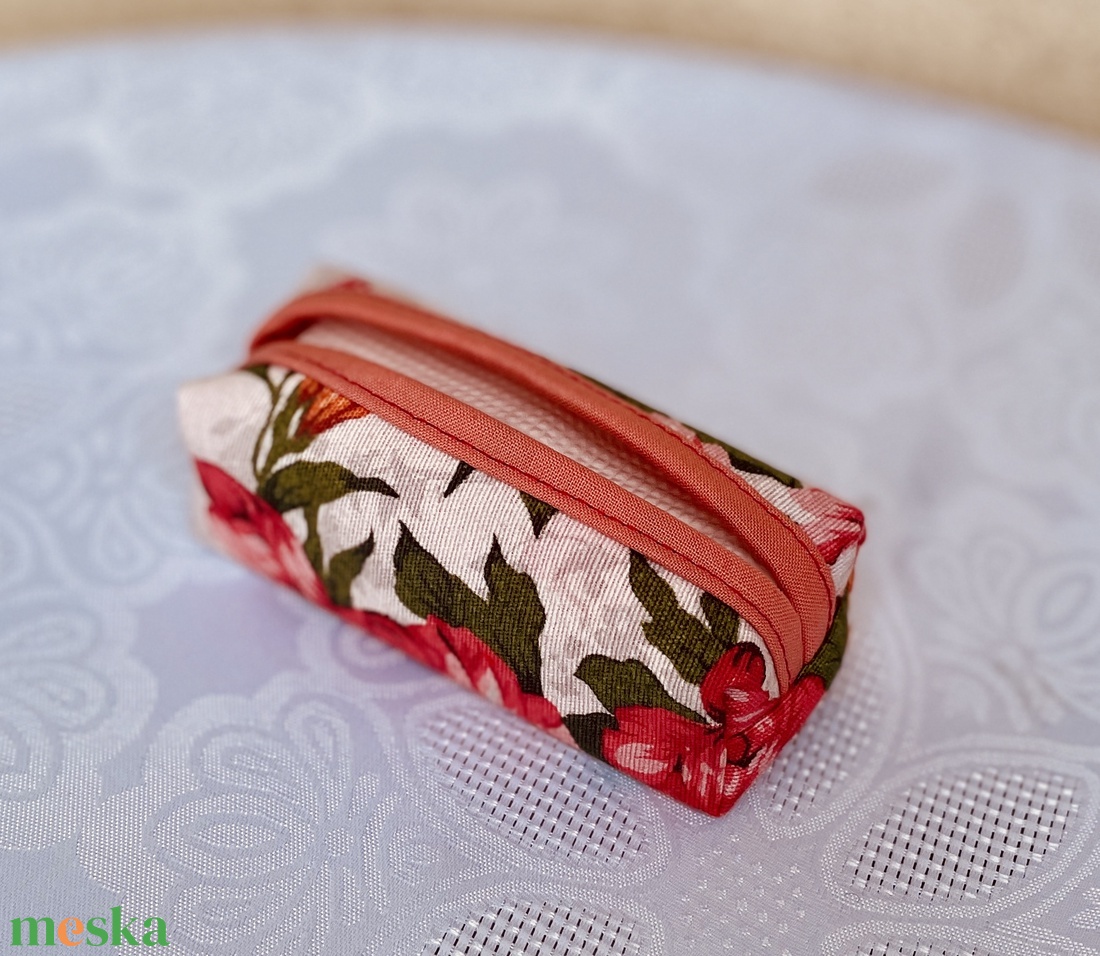 Vászon zsebkendőtartó - táska & tok - pénztárca & más tok - zsebkendőtartó tok - Meska.hu