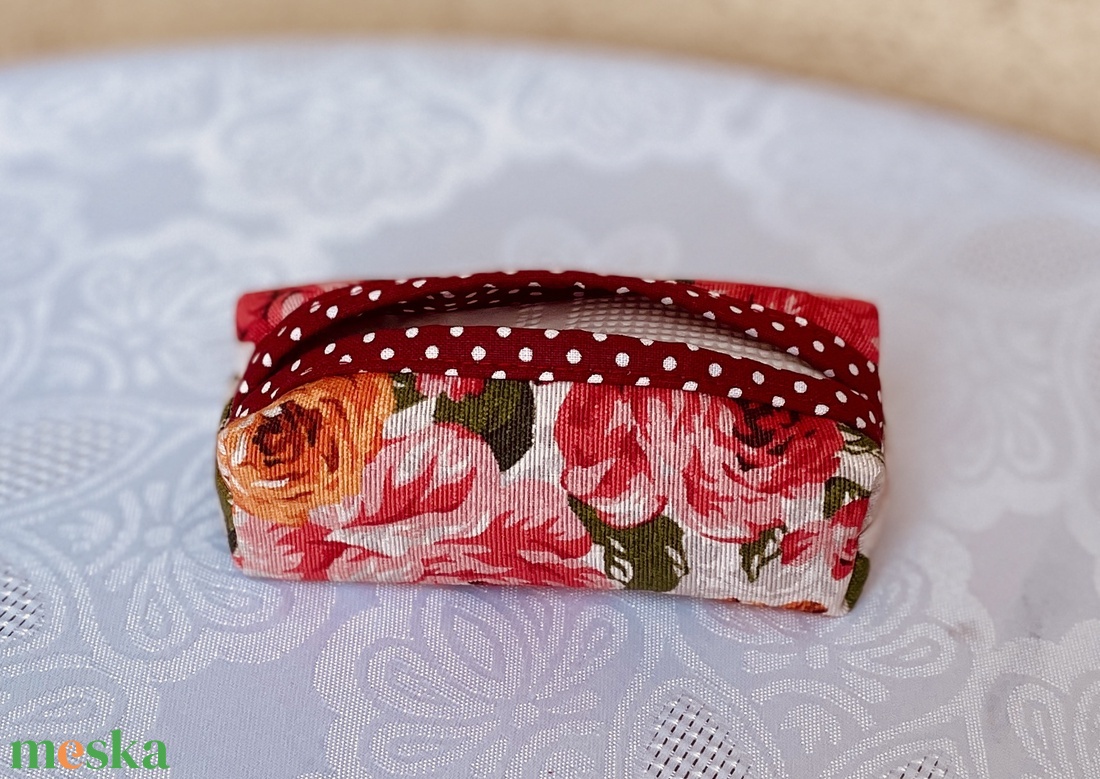 Vászon zsebkendőtartó - táska & tok - pénztárca & más tok - zsebkendőtartó tok - Meska.hu