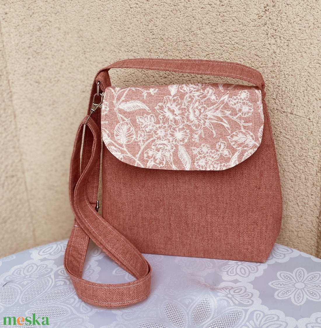 Mintás női oldaltáska - táska & tok - kézitáska & válltáska - vállon átvethető táska - Meska.hu