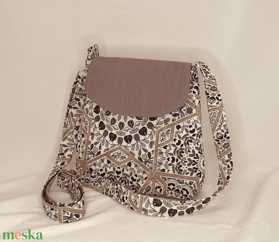 Mintás női oldaltáska - táska & tok - kézitáska & válltáska - vállon átvethető táska - Meska.hu