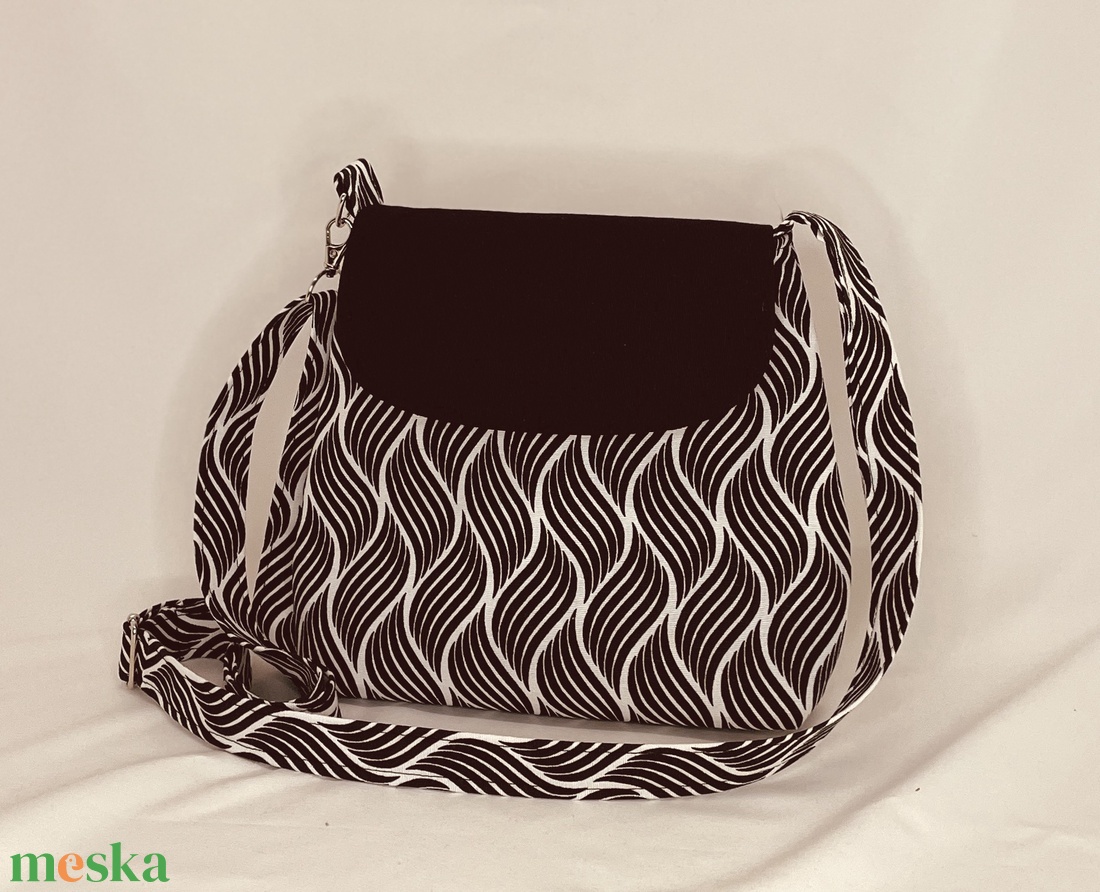 Mintás női oldaltáska - táska & tok - kézitáska & válltáska - vállon átvethető táska - Meska.hu