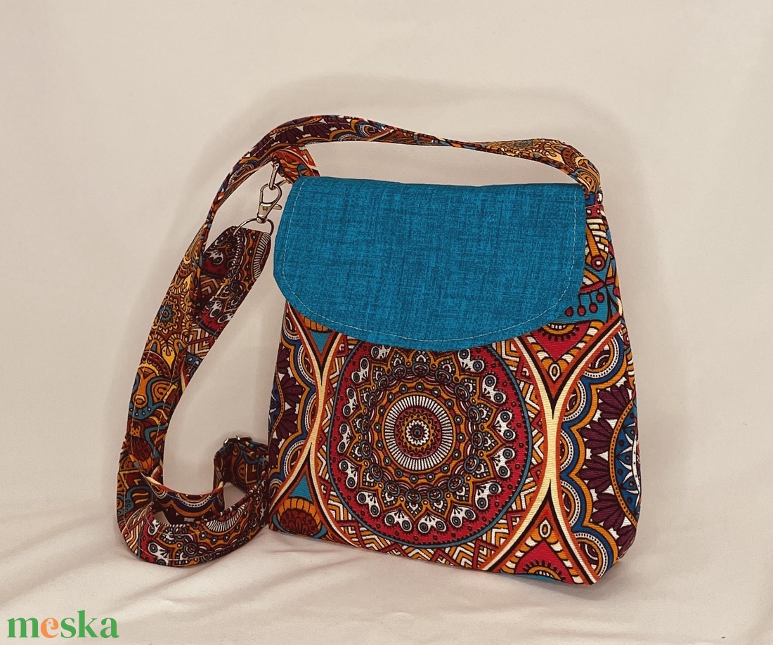 Mintás női oldaltáska - táska & tok - kézitáska & válltáska - vállon átvethető táska - Meska.hu