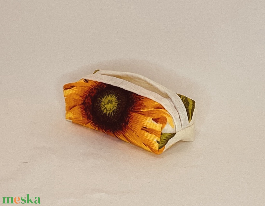 Vászon zsebkendőtartó - táska & tok - pénztárca & más tok - zsebkendőtartó tok - Meska.hu