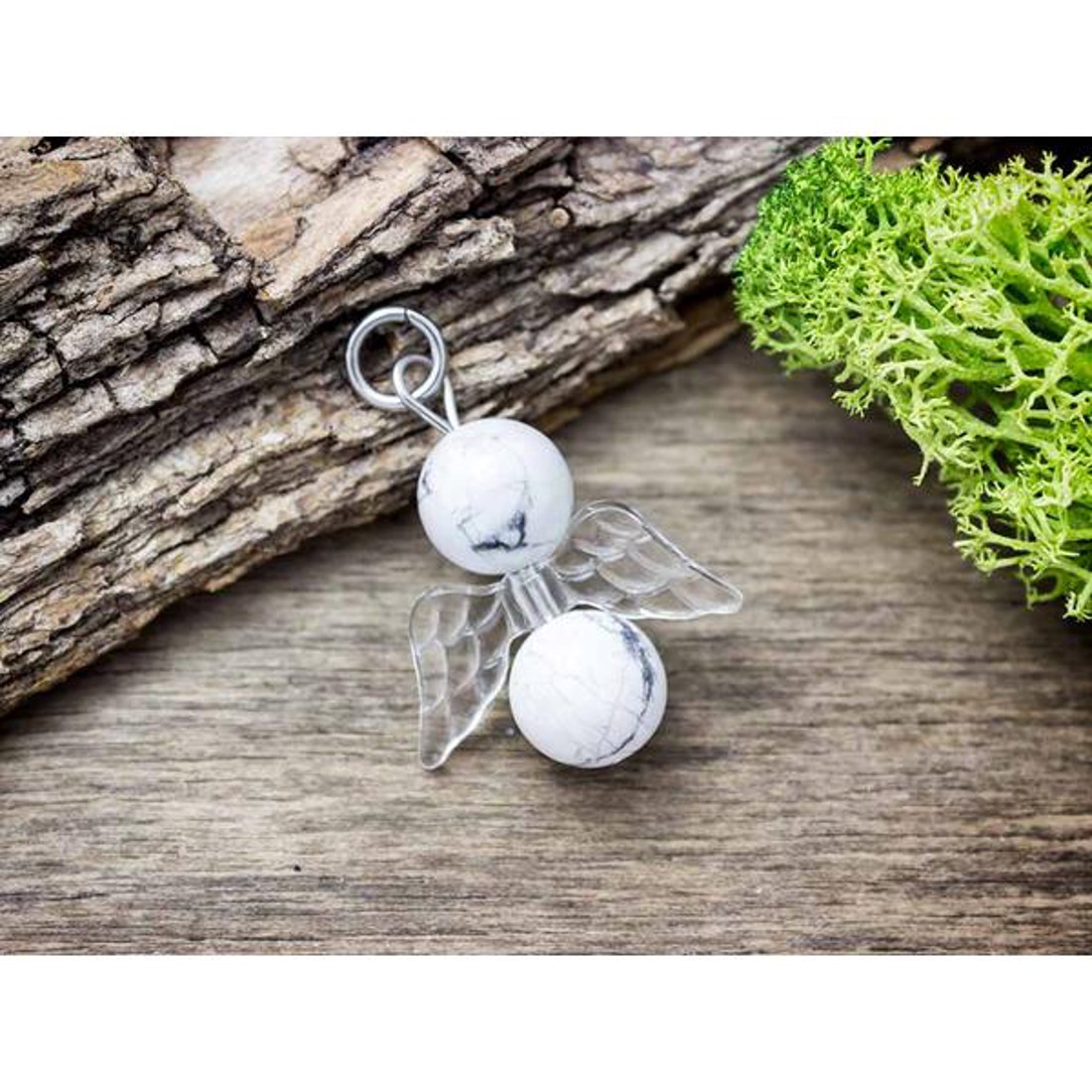 Kitartás angyal howlit ásvány medál - ékszer - nyaklánc - medál - Meska.hu