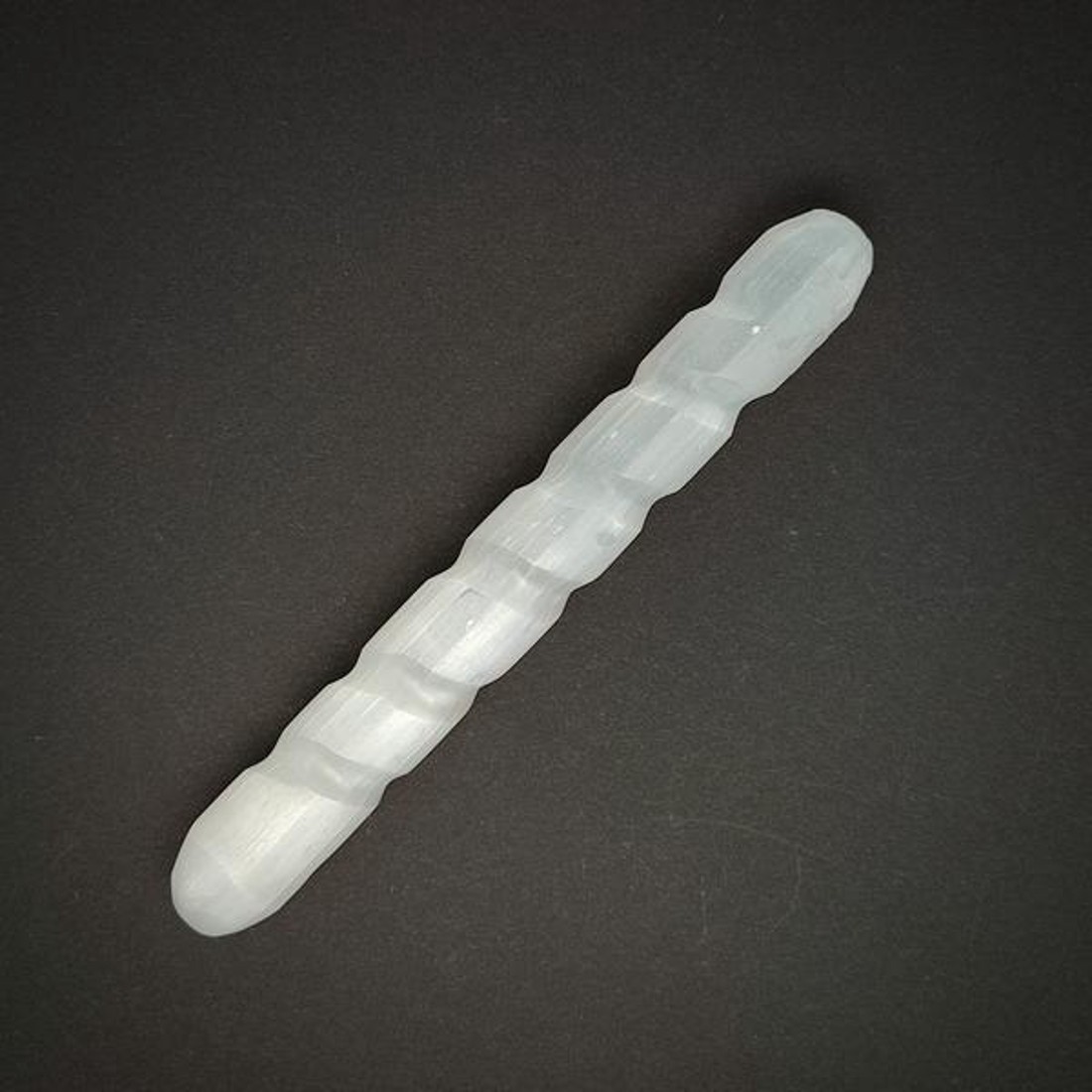 Szelenit rúd spirál 15cm - kellékek & szerszámok - ásvány alapanyag - szelenit korong - Meska.hu Szelenit rúd spirál 15cm - kellékek & szerszámok - ásvány alapanyag - szelenit korong - Meska.hu