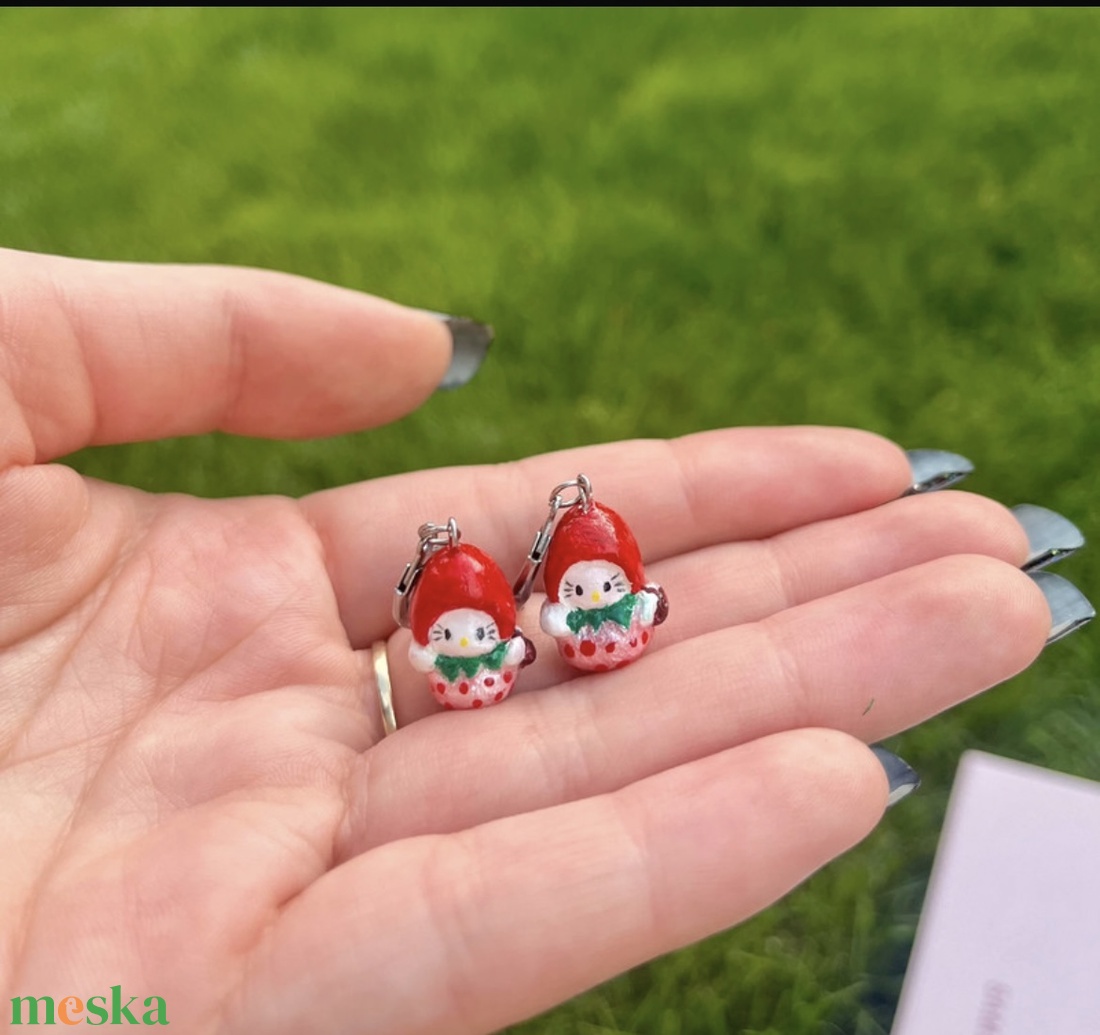 Hello Kitty fülbevaló - ékszer - fülbevaló - lógó fülbevaló - Meska.hu Hello Kitty fülbevaló - ékszer - fülbevaló - lógó fülbevaló - Meska.hu