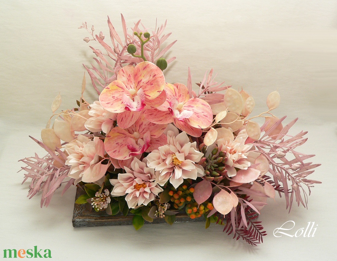 Virágzuhatag orchideás asztaldísz - esküvő - dekoráció - asztaldísz - Meska.hu