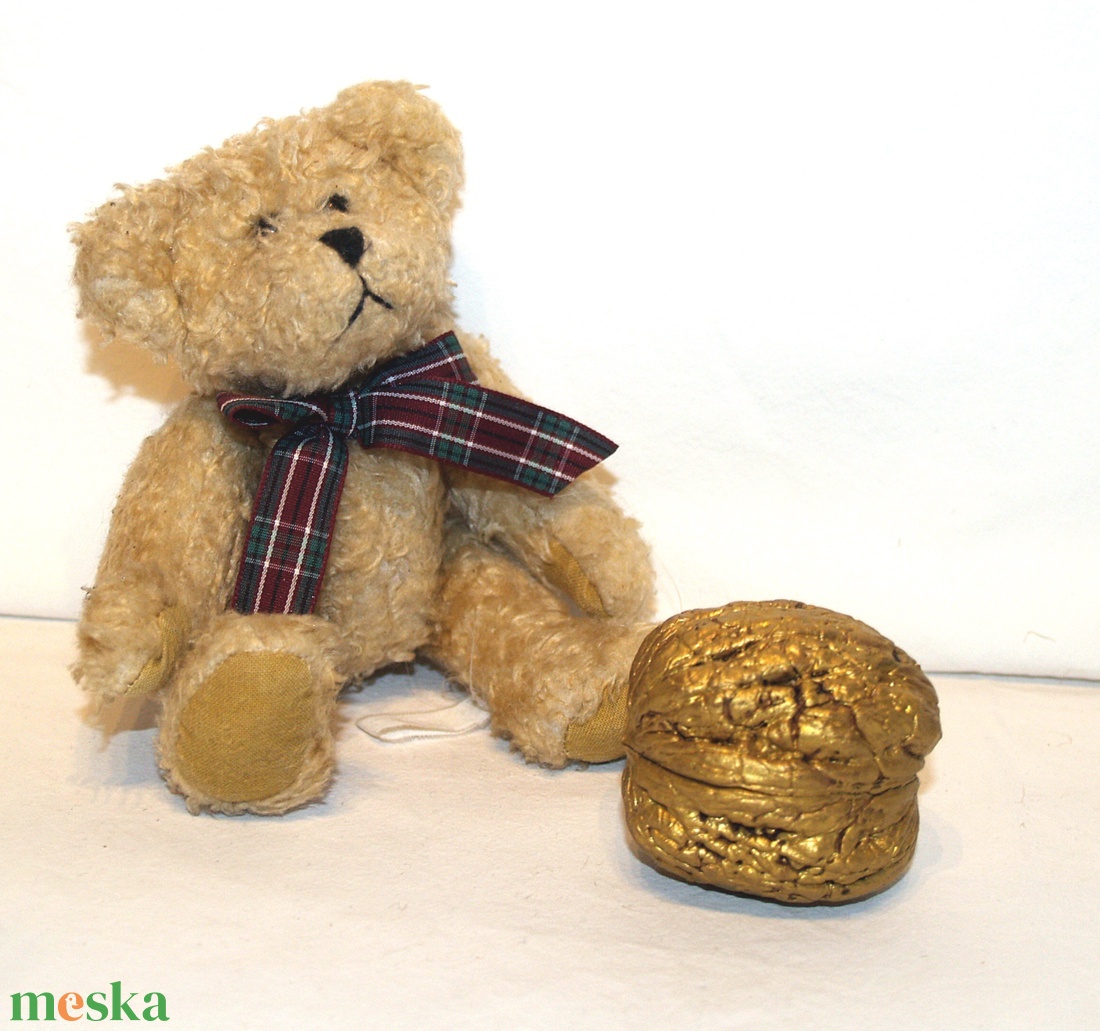 Gender reveal- Egy dió, benne egy nagy csoda - baba - mama - babaemlékek - bababejelentők - Meska.hu