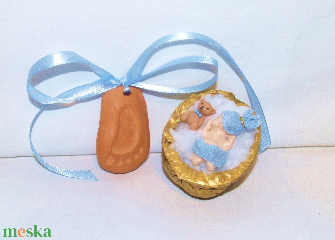 Gender reveal- Egy kis dió, benne egy nagy csoda - baba - mama - babaemlékek - bababejelentők - Meska.hu