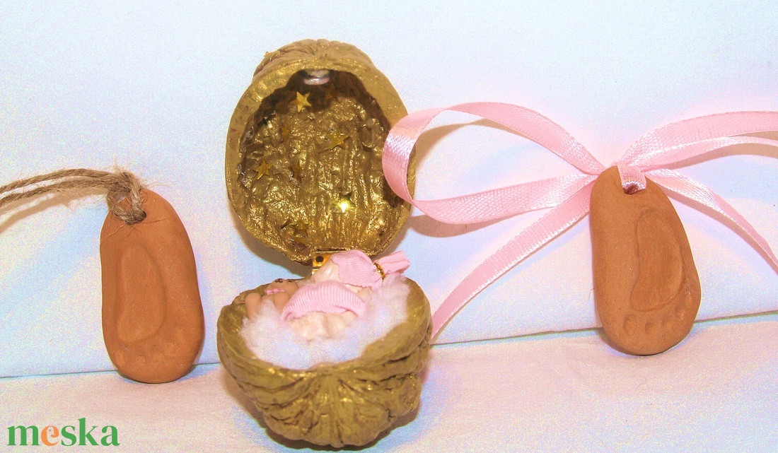 Gender reveal- Egy kis dió, benne egy nagy csoda - baba - mama - babaemlékek - bababejelentők - Meska.hu