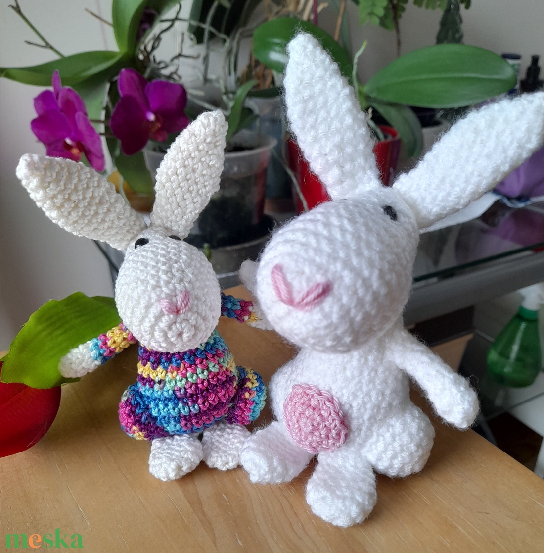 Fehér Nyuszi, színes ruci -  - Meska.hu