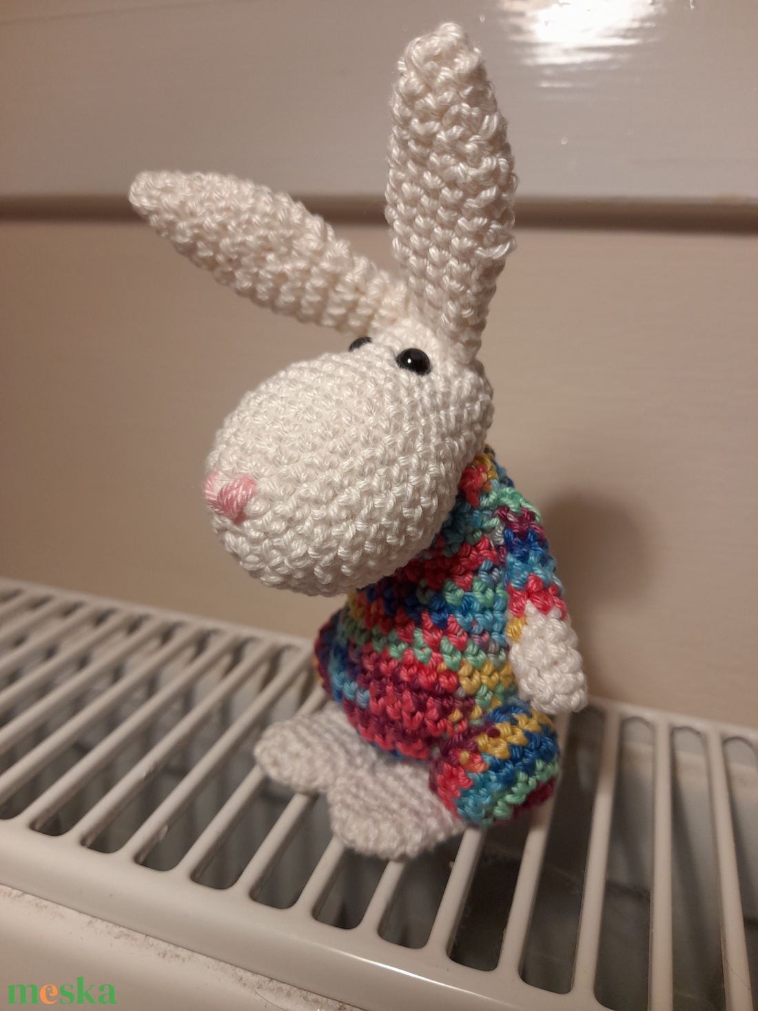 Fehér Nyuszi, színes ruci -  - Meska.hu