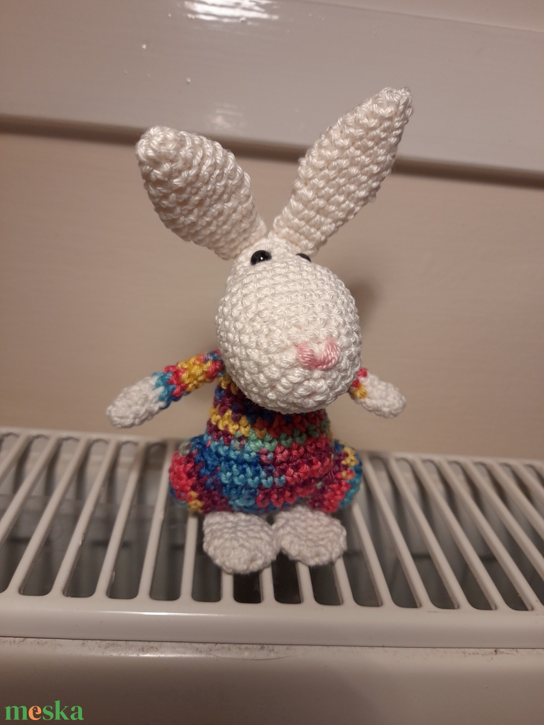 Fehér Nyuszi, színes ruci -  - Meska.hu