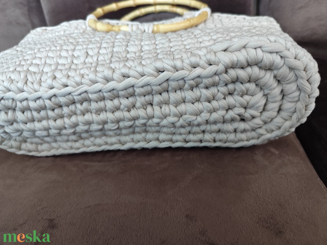 Horgolt bézs kézitáska  - táska & tok - kézitáska & válltáska - kézitáska - Meska.hu