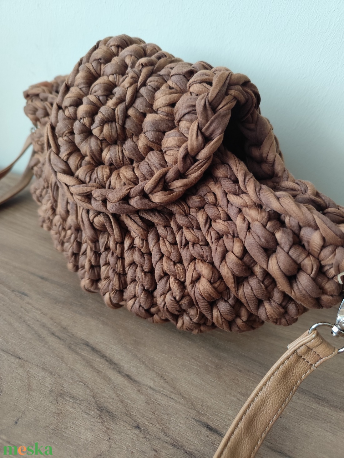 Horgolt oldaltáska  - táska & tok - kézitáska & válltáska - vállon átvethető táska - Meska.hu