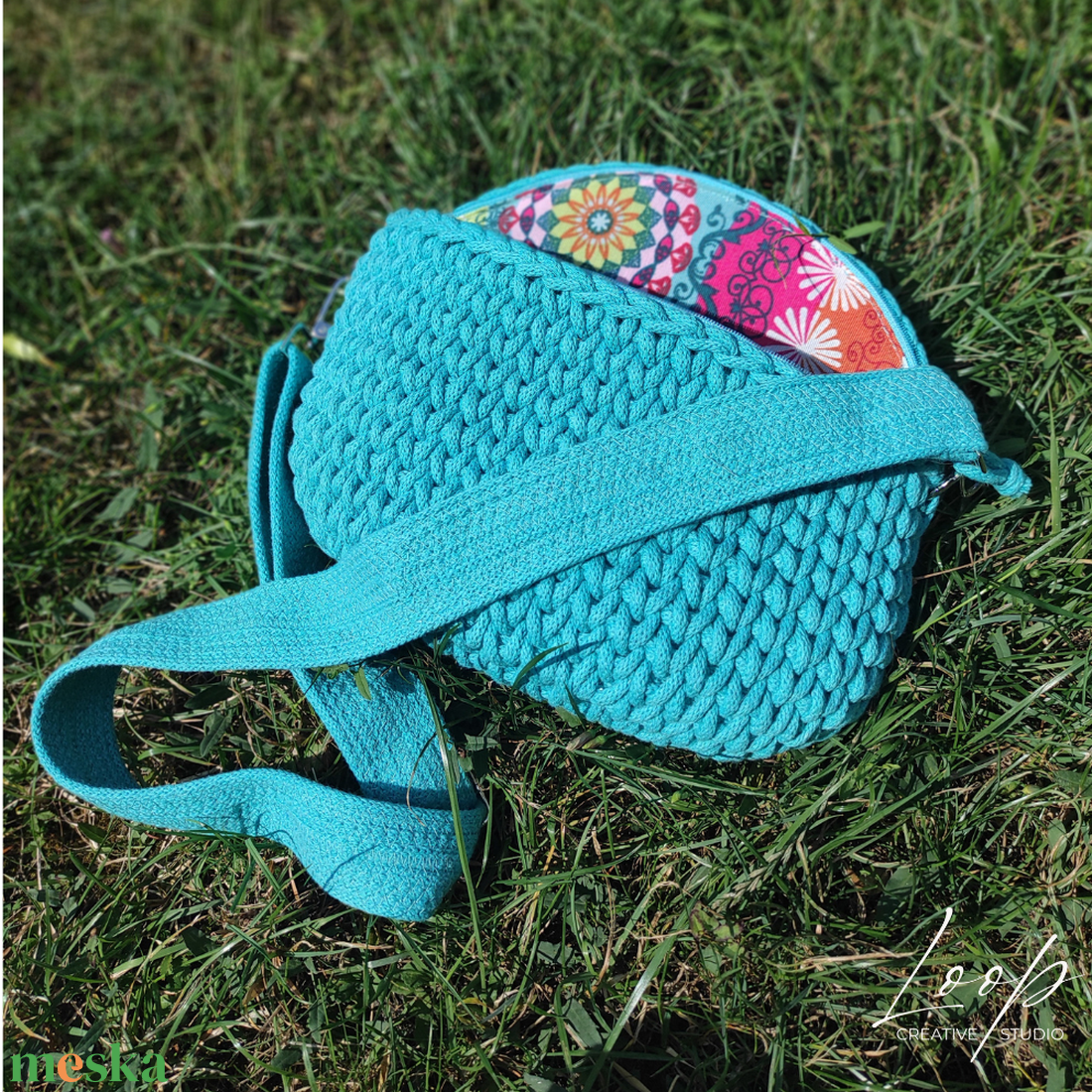 Kézzel horgolt türkiz cross body táska színes béléses - táska & tok - kézitáska & válltáska - válltáska - Meska.hu Kézzel horgolt türkiz cross body táska színes béléses - táska & tok - kézitáska & válltáska - válltáska - Meska.hu