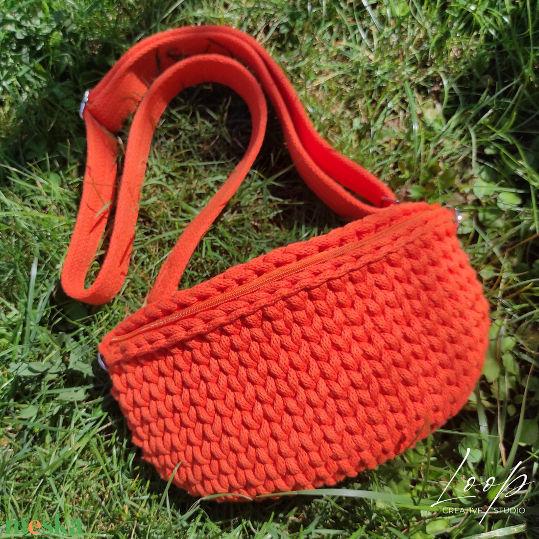 Narancs horgolt crossbody táska virágos béléssel  kézzel készült női oldaltáska - táska & tok - kézitáska & válltáska - kézitáska - Meska.hu