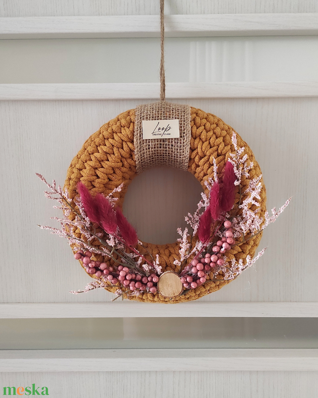 Őszi ajtódísz kézzel horgolt alapon okker sárga- bordó kombinációban - otthon & életmód - dekoráció - ajtó- és ablak dekoráció - ajtódísz & kopogtató - Meska.hu