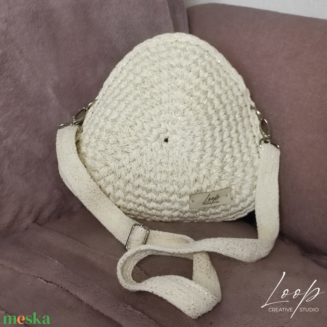 Kézzel horgolt háromszög alakú csillogó crossbody táska  egyedi kézműves darab - táska & tok - kézitáska & válltáska - kézitáska - Meska.hu Kézzel horgolt háromszög alakú csillogó crossbody táska  egyedi kézműves darab - táska & tok - kézitáska & válltáska - kézitáska - Meska.hu