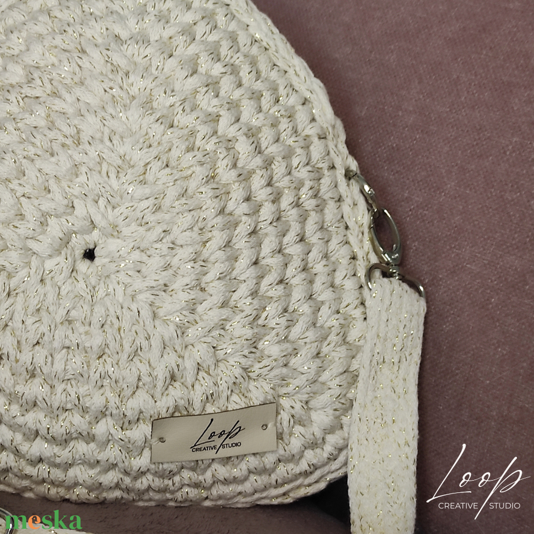 Kézzel horgolt háromszög alakú csillogó crossbody táska  egyedi kézműves darab - táska & tok - kézitáska & válltáska - kézitáska - Meska.hu Kézzel horgolt háromszög alakú csillogó crossbody táska  egyedi kézműves darab - táska & tok - kézitáska & válltáska - kézitáska - Meska.hu