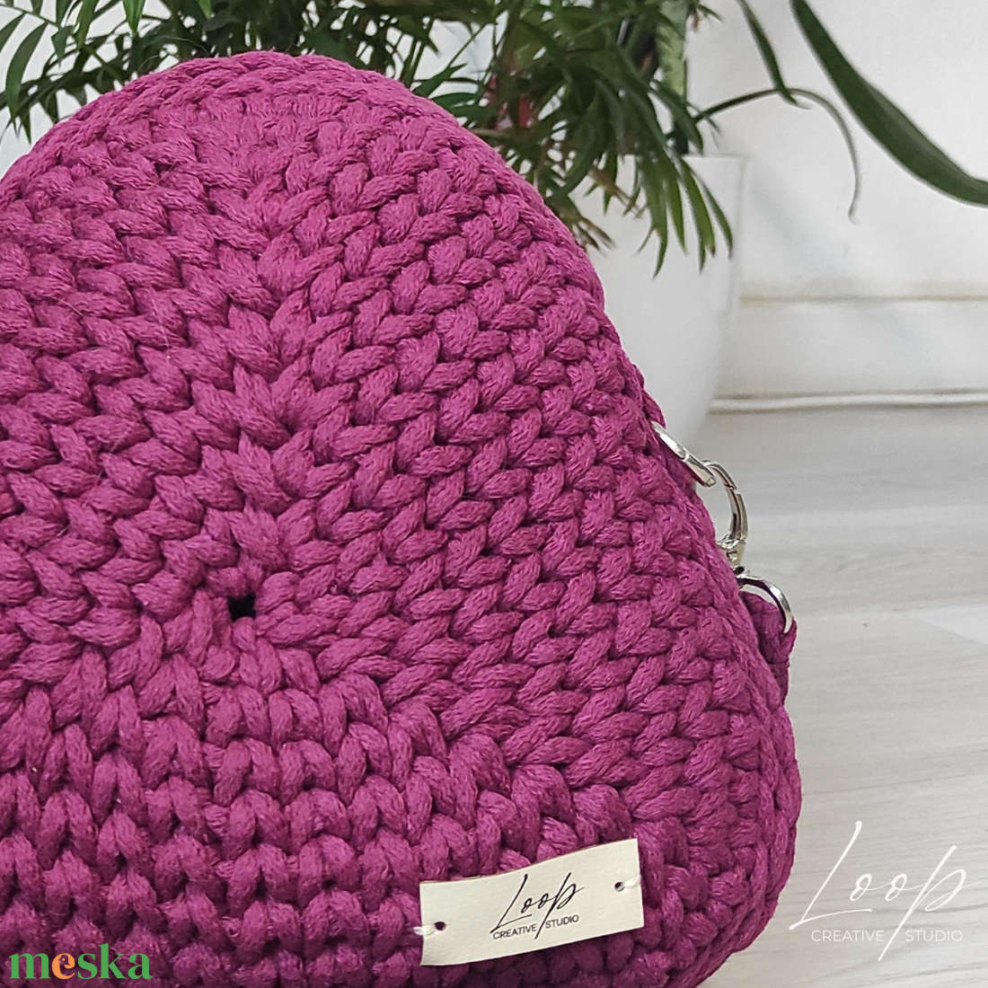 Kézzel horgolt háromszög alakú c crossbody táska  egyedi kézműves darab, amaránt színben - táska & tok - kézitáska & válltáska - kézitáska - Meska.hu Kézzel horgolt háromszög alakú c crossbody táska  egyedi kézműves darab, amaránt színben - táska & tok - kézitáska & válltáska - kézitáska - Meska.hu
