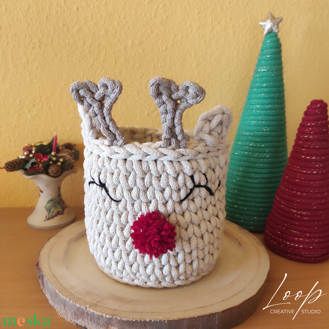 Rénszarvasos horgolt karácsonyi kosár   kézműves tároló / dekoráció - karácsony - karácsonyi lakásdekoráció - karácsonyi lakásdíszek - Meska.hu