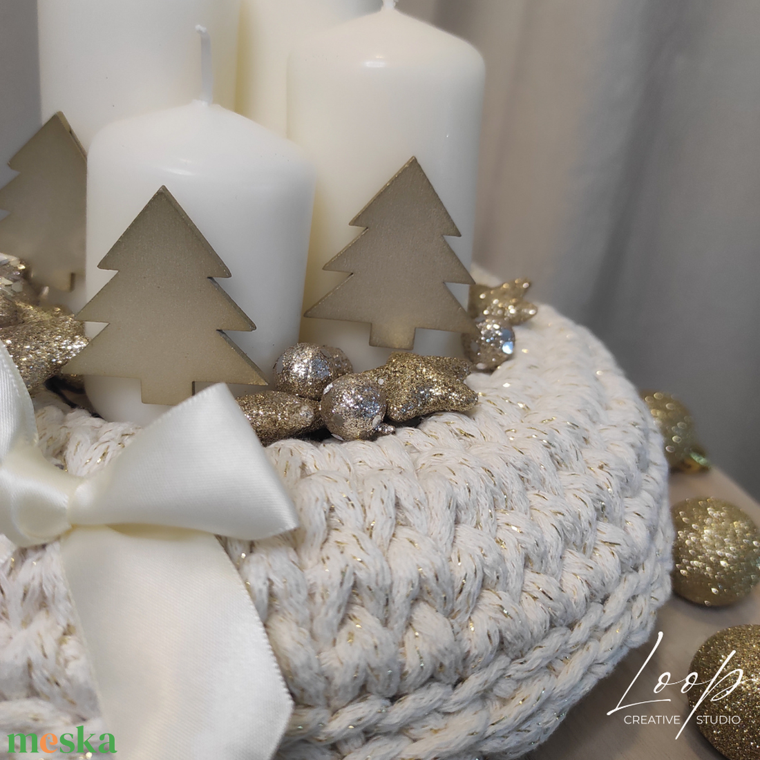 Kézzel horgolt adventi koszorú - csillogó fehér alap - karácsony - adventi díszek - adventi koszorú - Meska.hu
