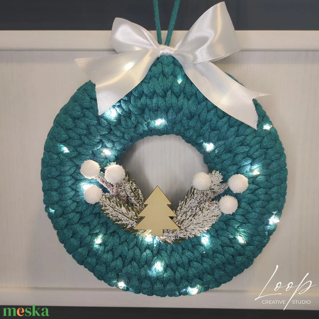Horgolt, egyedi design karácsonyi ajtódísz - smaragd színben, díszítve  - karácsony - adventi díszek - adventi ajtódísz - Meska.hu