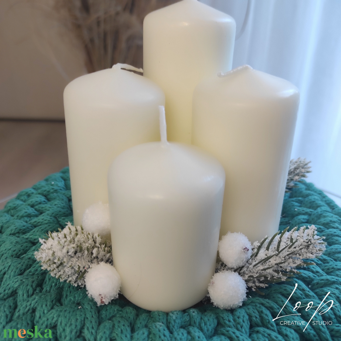 Adventi koszorú - horgolt zöld alap, díszekkel - karácsony - adventi díszek - adventi koszorú - Meska.hu