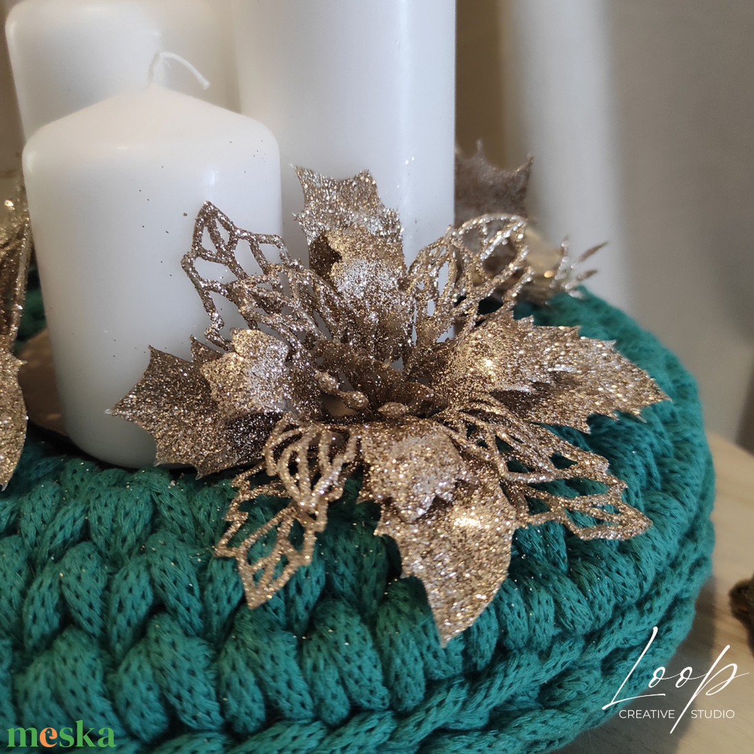 Adventi koszorú - horgolt zöld alap, arany disszel - karácsony - adventi díszek - adventi koszorú - Meska.hu