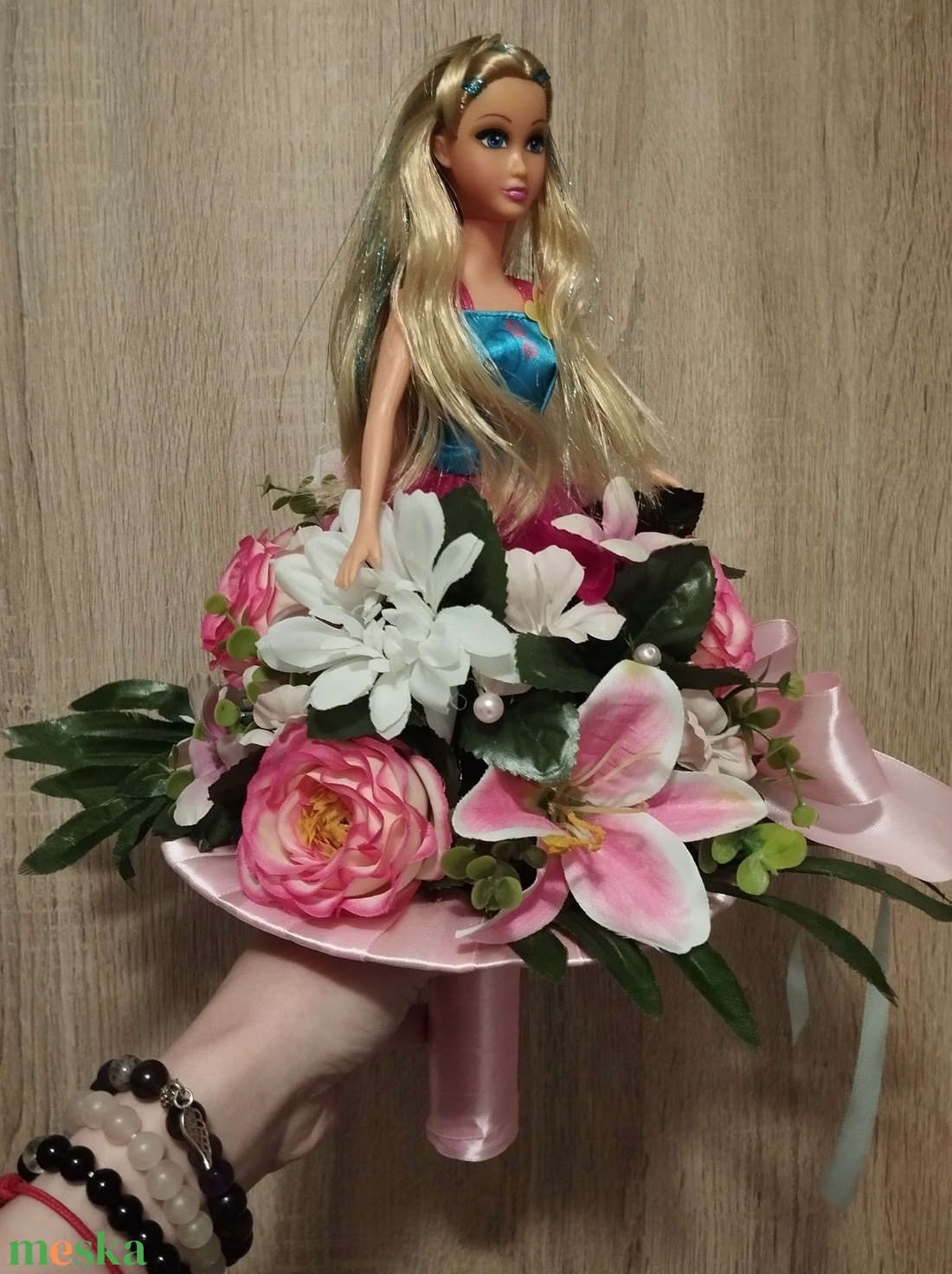 Barbie csokor - otthon & életmód - dekoráció - virágdísz és tartó - csokor & virágdísz - Meska.hu