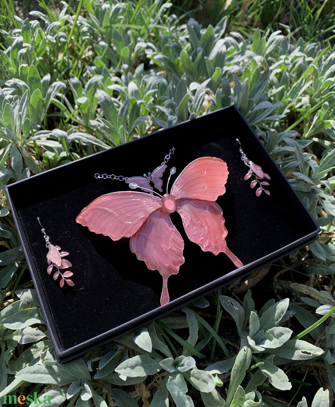 Rózsaszínes bézs pillangós ékszerszett - ékszer - ékszerszett - Meska.hu